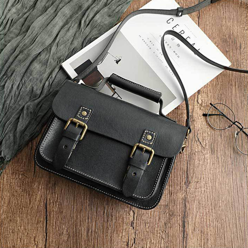 Vegetable Tanned Leather Unisex Messenger Bag detail image 6
