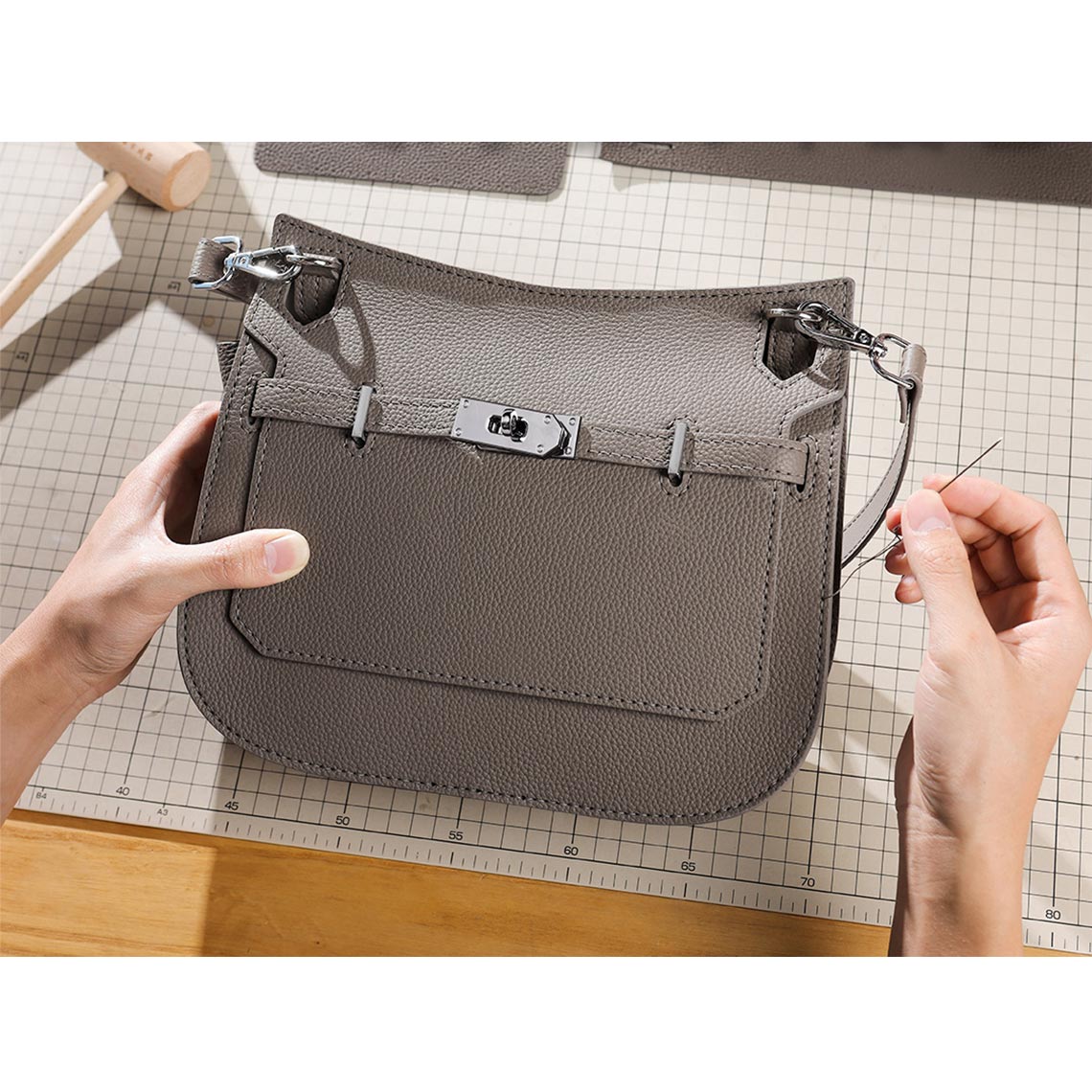 Hand Sewn Top Grain Leather Messenger Bag DIY Kit – Brown & Taupe detail image 2