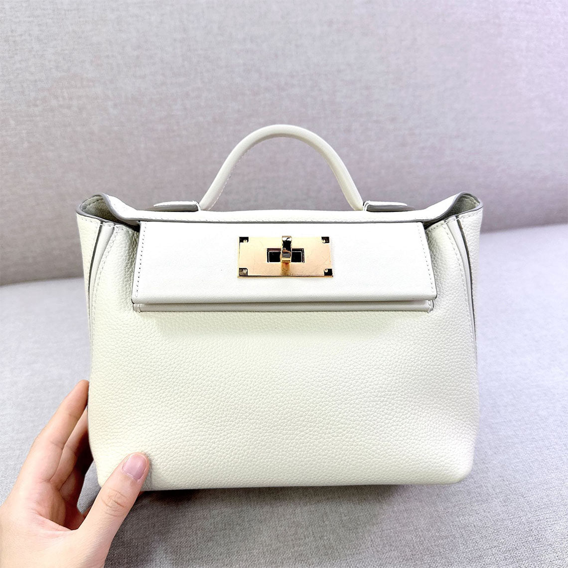 Mini 24/24 Bag in Top Grain Leather with Gold Hardware – Small and Large Sizes detail image 11