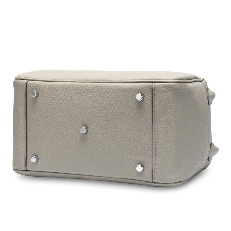 Pebbled Grain Leather Shoulder Bag with Silver Hardware – Medium and Large Sizes detail image 5