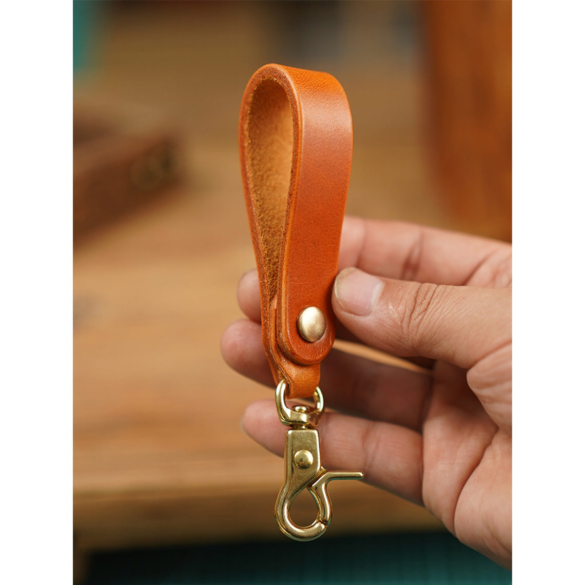 Heavy Duty Vegetable Tanned Leather Keyring with Brass Clip or Buckle detail image 7
