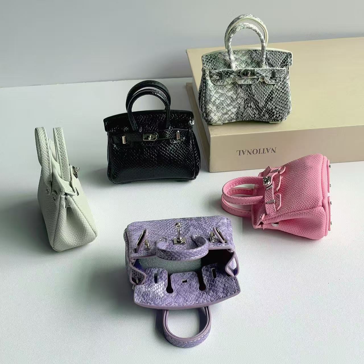 Mini Top Handle Bag Charm with Snakeskin Texture – PU Leather Keychain & Earphone Case detail image 3