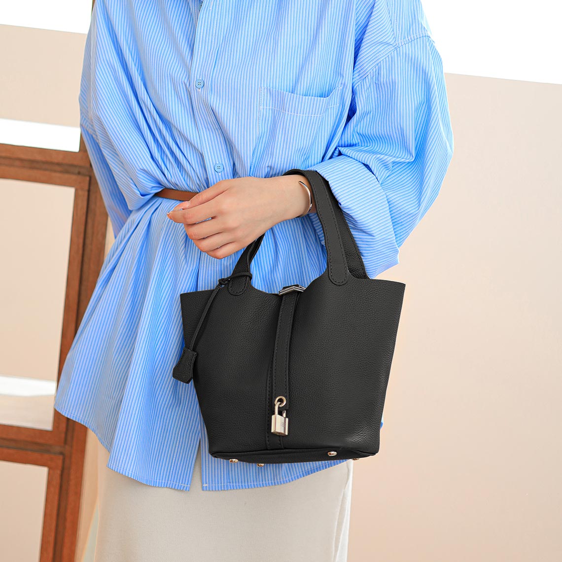 Hand-Sewn Bucket Bag Leather DIY Kit – Top Grain Leather, Lock Closure detail image 2