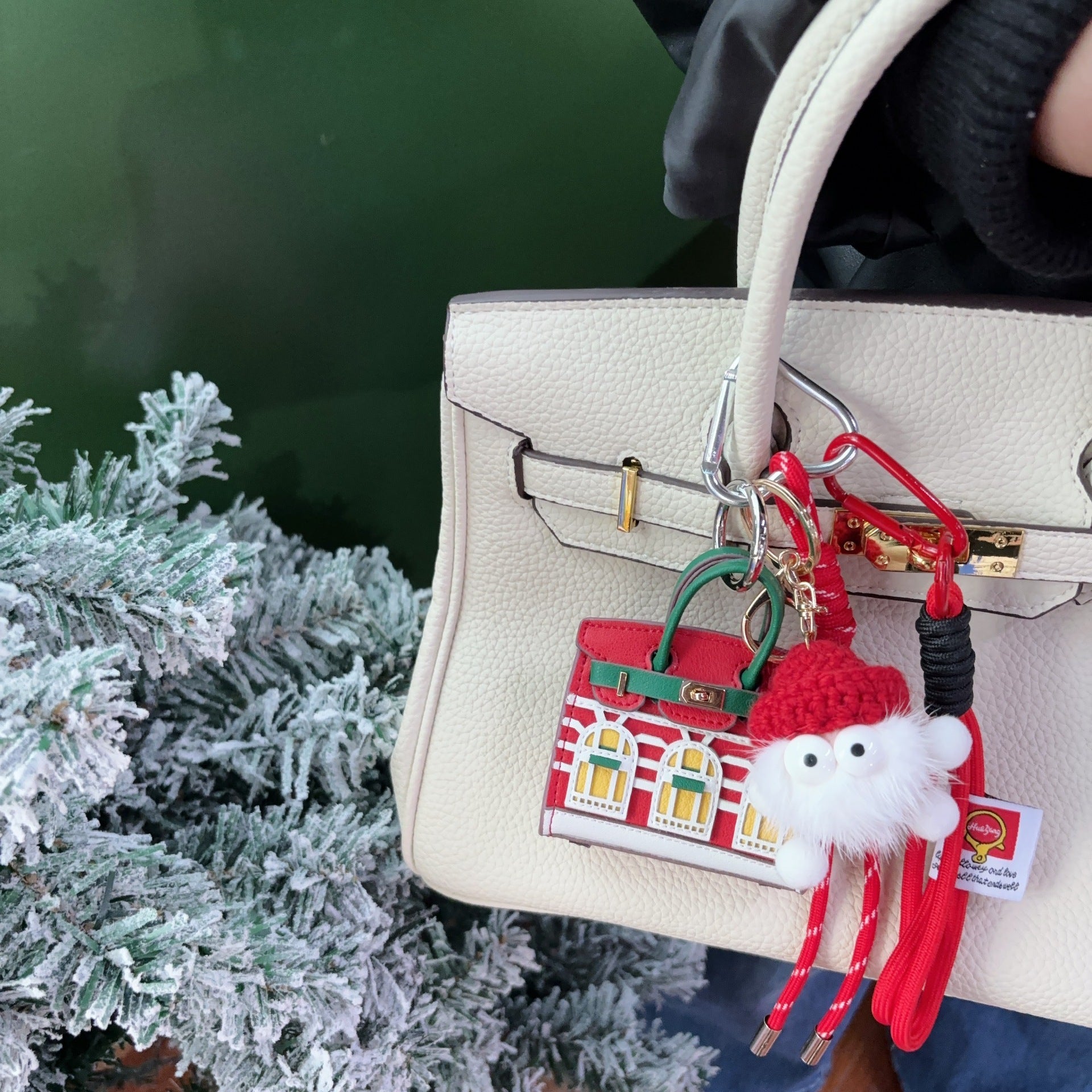 House-Shaped Mini Top Handle Bag Charm Keychain with Earphone Storage detail image 10