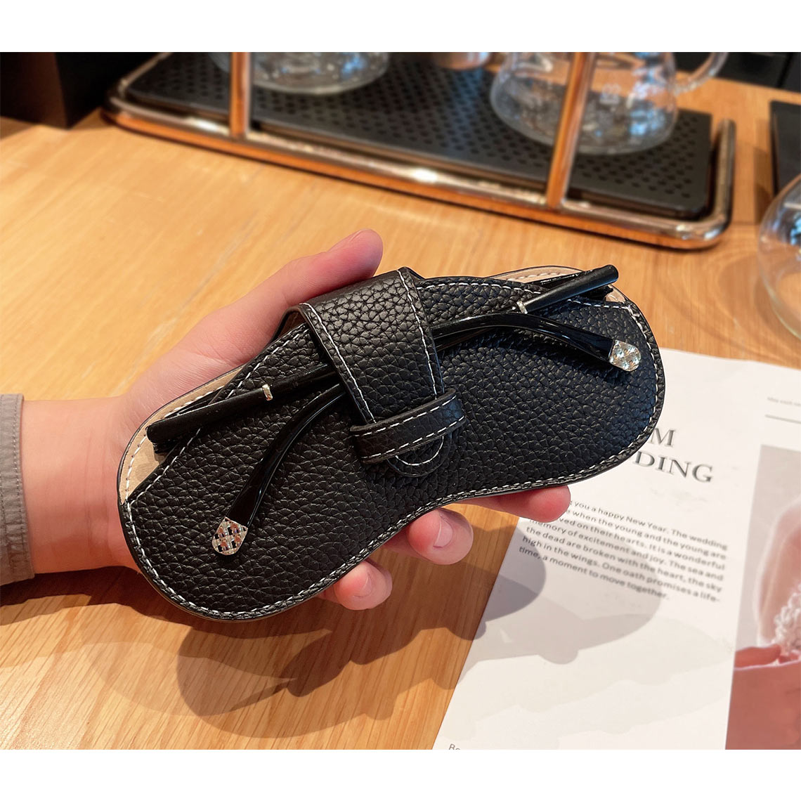 Top Grain Leather Eyeglasses Holder with Optional Lanyard detail image 5