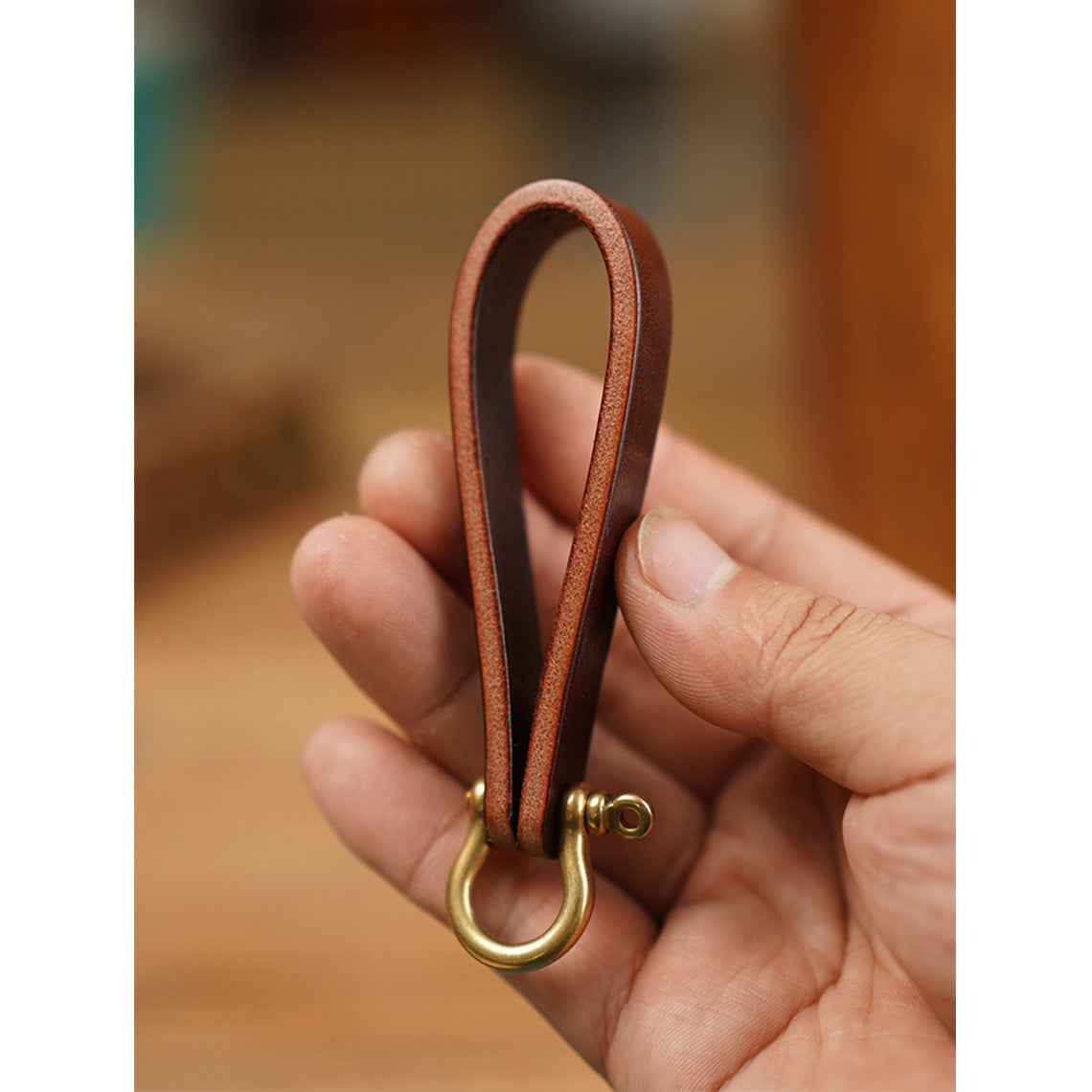 Heavy Duty Vegetable Tanned Leather Keyring with Brass Clip or Buckle detail image 3