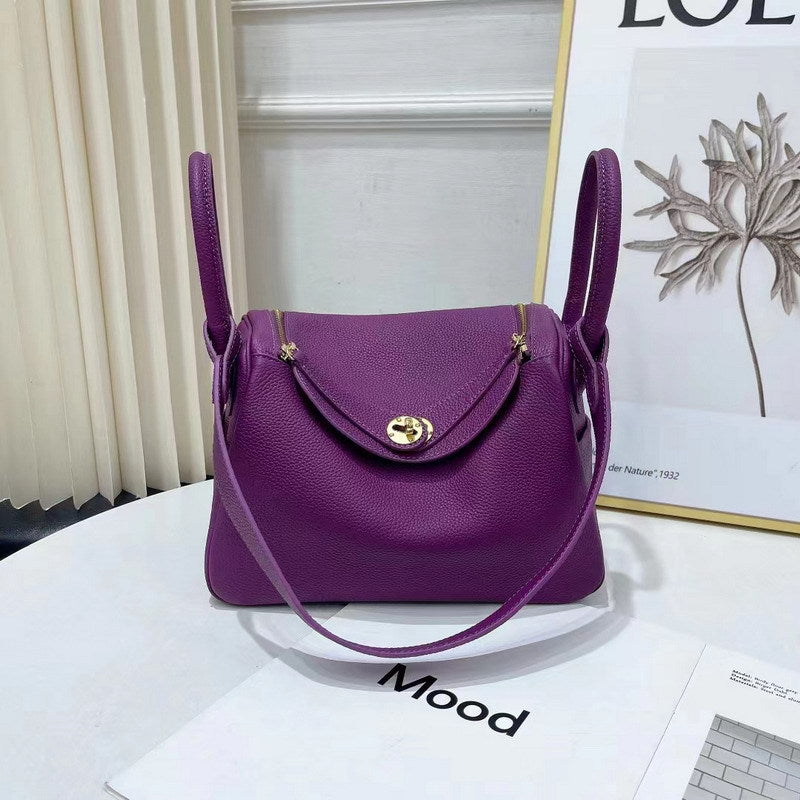 Pebbled Grain Leather Shoulder Bag for Women – Small and Medium Sizes detail image 6