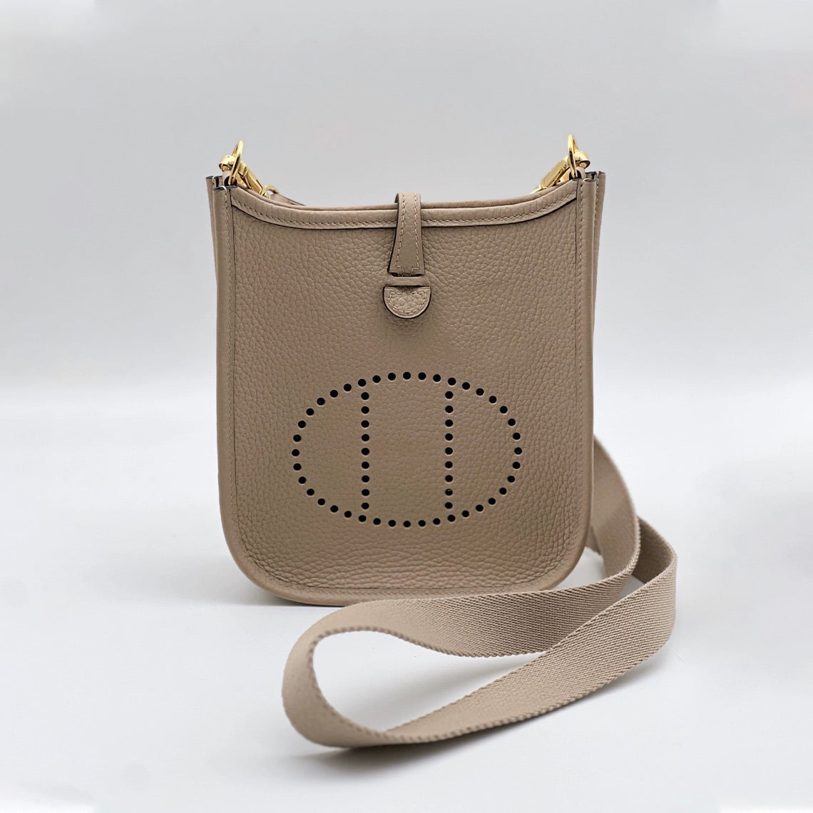 Full Grain Leather Mini Crossbody Bag DIY Kit – Hand-Sewn Leathercraft Project detail image 5