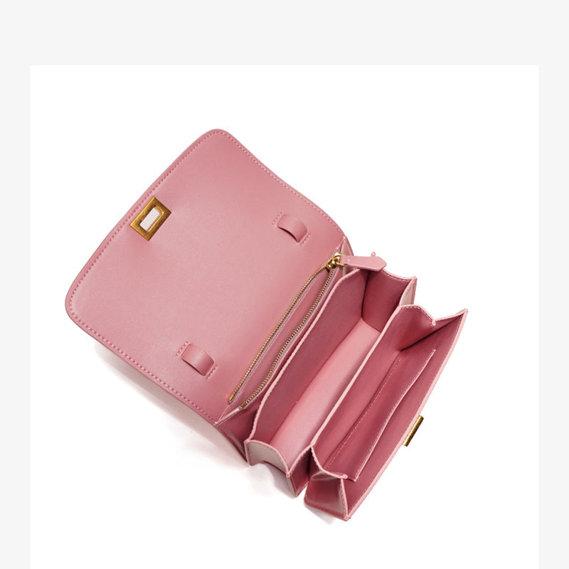 Classic Box Bag in Glossy Cowhide Leather – Small and Medium detail image 3