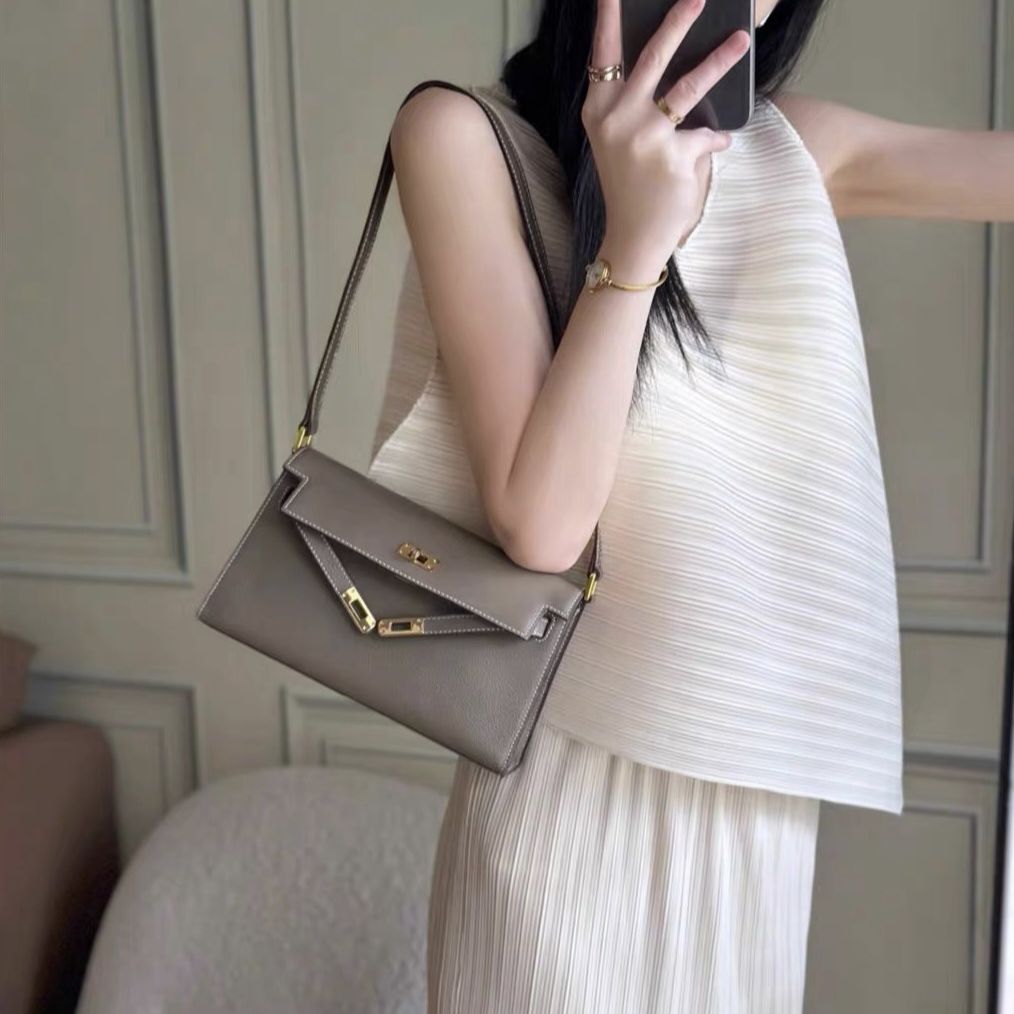 Elan Top Handle Hobo Bag with Detachable Shoulder Strap detail image 3