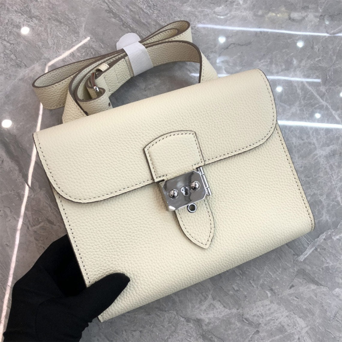 Top Grain Leather Mini Flap Bag – Compact Everyday Crossbody detail image 8
