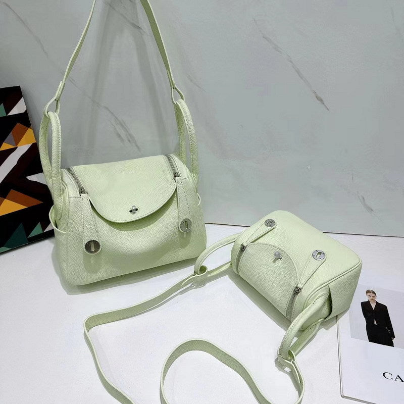 Pebbled Grain Leather Shoulder Bag for Women – Small and Medium Sizes detail image 9