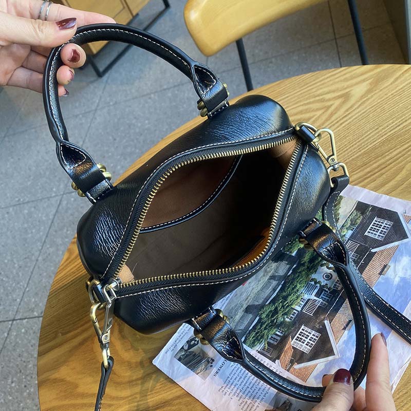 Vegetable-tanned Leather Boston Bag | Cowhide Crossbody Handbag detail image 12