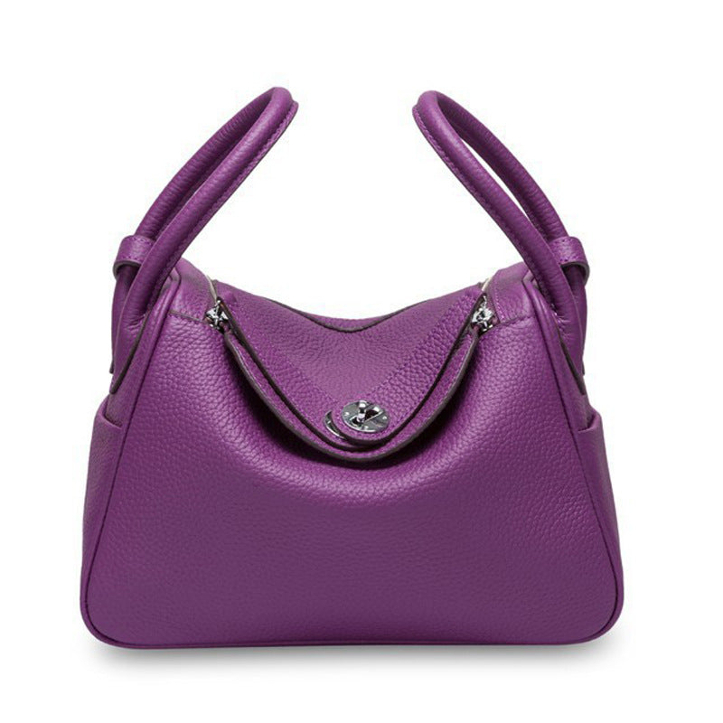 Pebbled Grain Leather Shoulder Bag with Silver Hardware – Medium and Large Sizes detail image 10