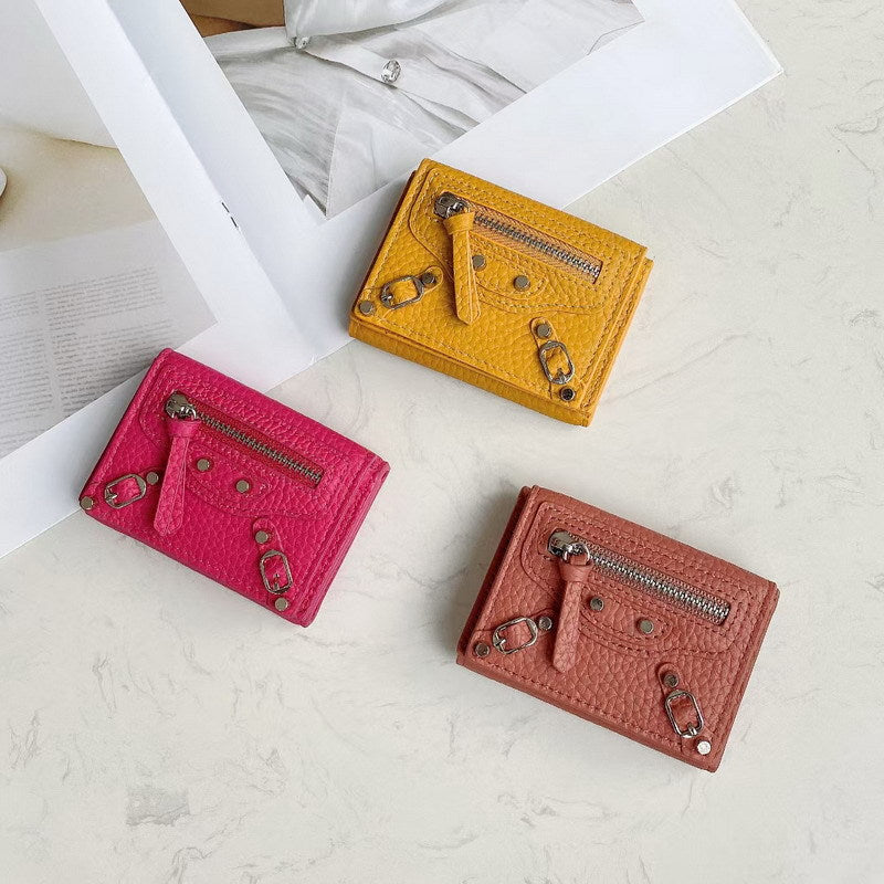 Compact Cowhide Trifold Wallet with Zipper Coin Pocket detail image 3