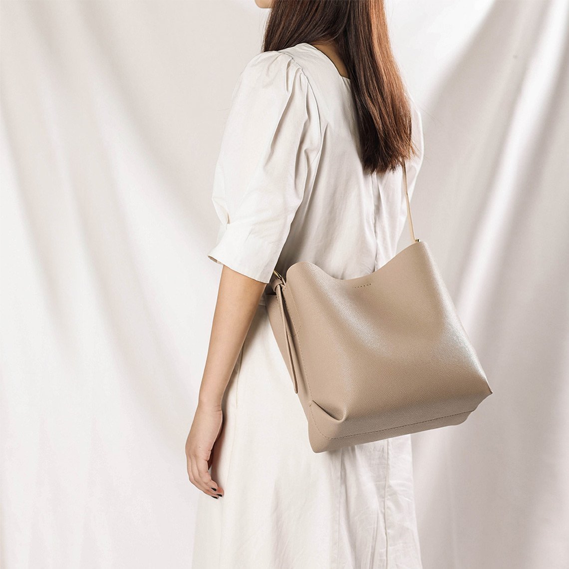 Handsew Bucket Bag DIY Kit – Cow Leather Craft Project detail image 5