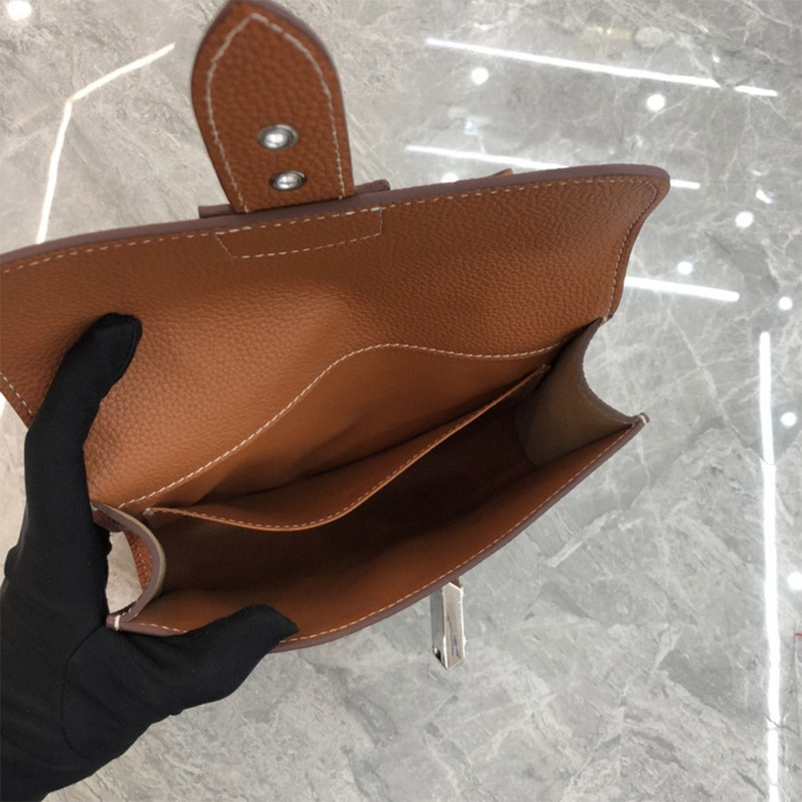 Top Grain Leather Mini Flap Bag – Compact Everyday Crossbody detail image 14