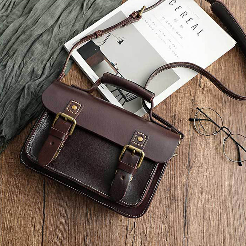 Vegetable Tanned Leather Unisex Messenger Bag detail image 9