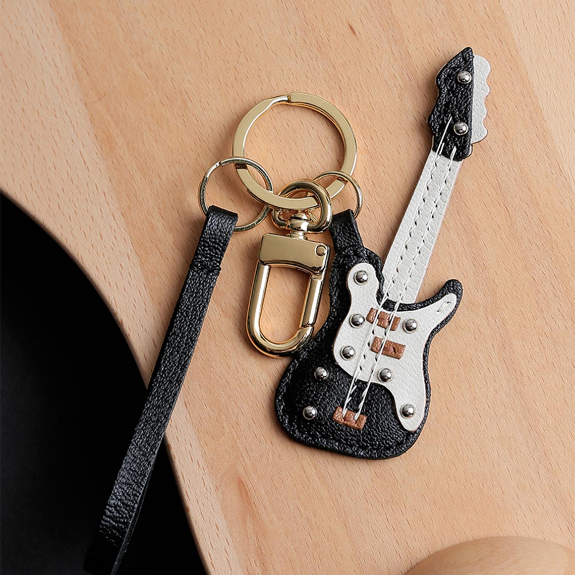 HandsewGift Guitar Design Leather DIY Keychain Kit product image 1