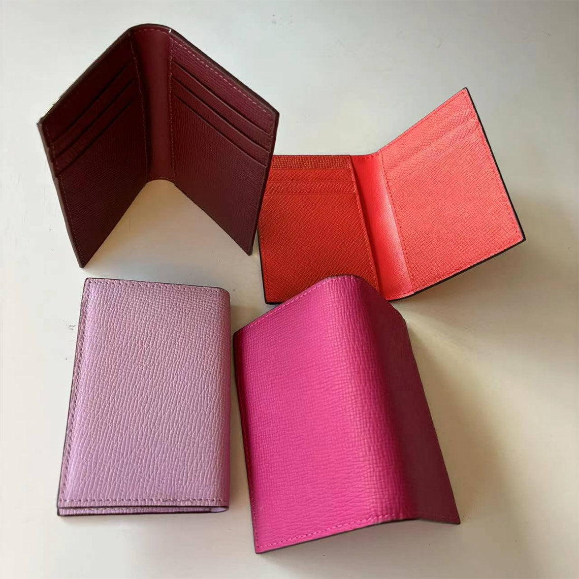 Compact Bifold Card Wallet in Top Grain Leather detail image 4