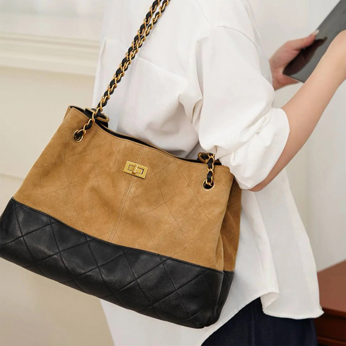 Suede Leather Quilted Chain Shoulder Bag – Brown, Grey, Wine detail image 4