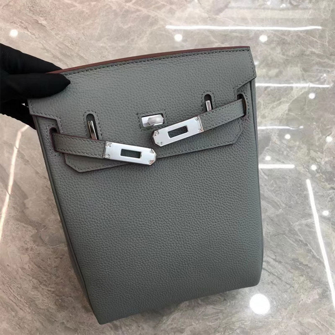 Top Grain Leather Unisex Crossbody Backpack with Turn Lock detail image 14