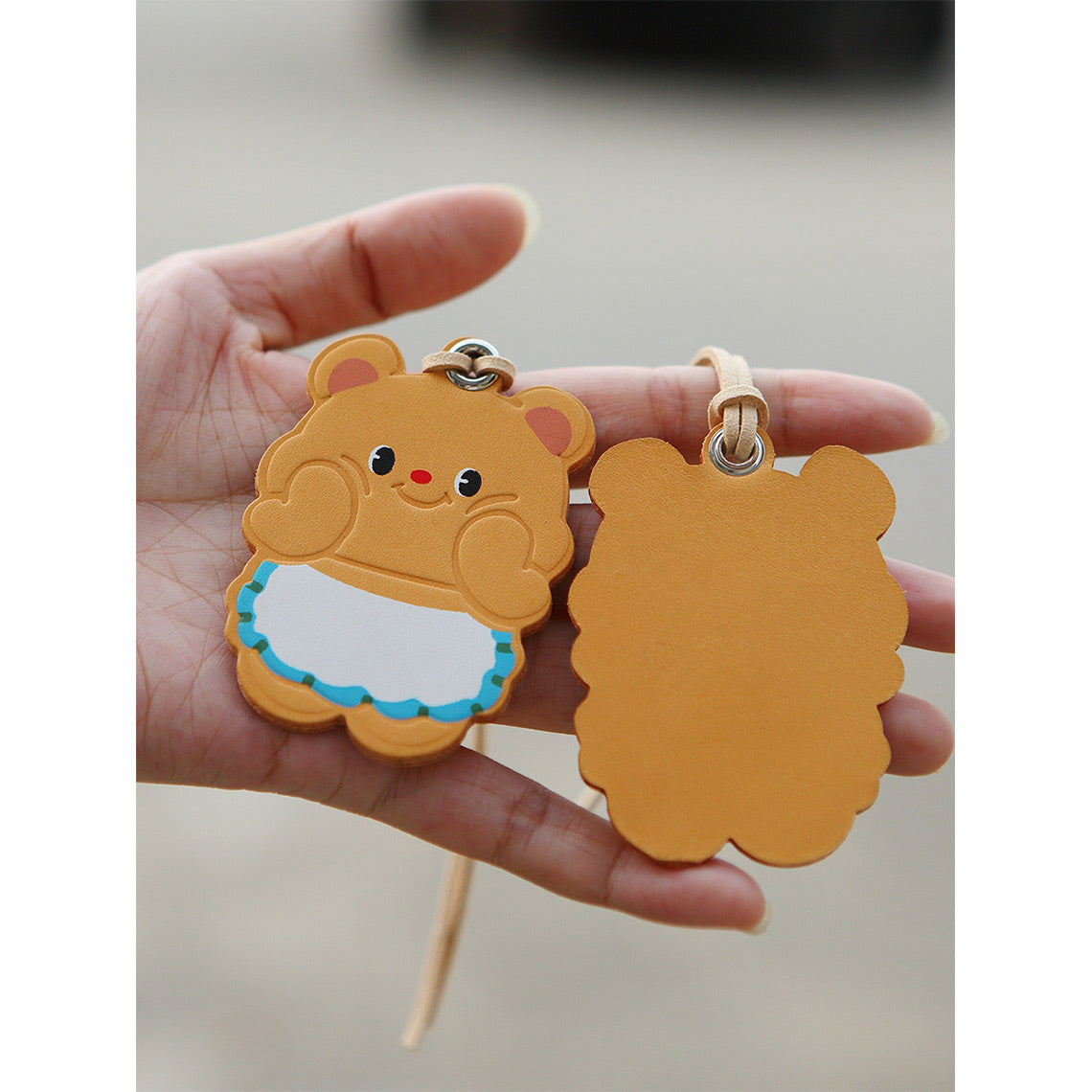 Vegetable Tanned Leather Cute Bear Charm Keychain detail image 6