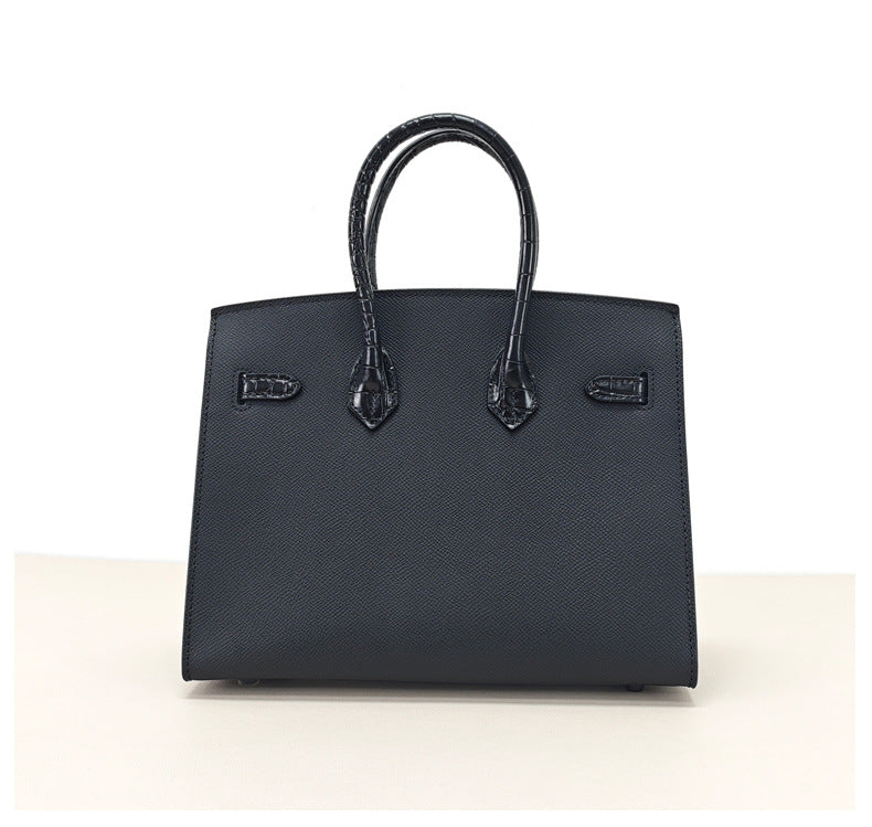 House-Shaped Top Handle Bag in Pebbled Grain Leather – Three Sizes detail image 9