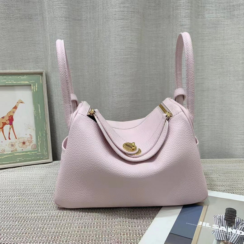 Pebbled Grain Leather Shoulder Bag for Women – Small and Medium Sizes detail image 4
