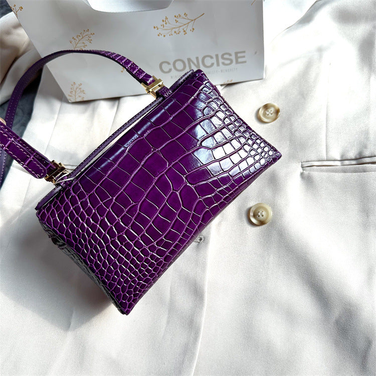 Crocodile Embossed Leather Extra Pocket Pouch LP19 detail image 6