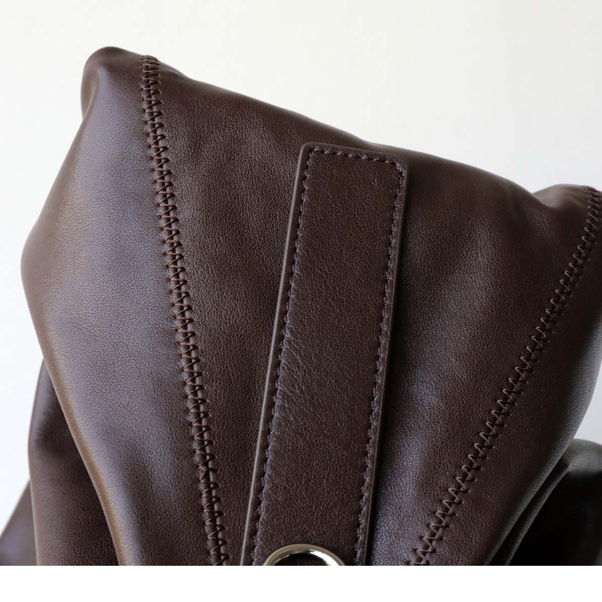 Vegetable Tanned Leather Hobo Bag detail image 10