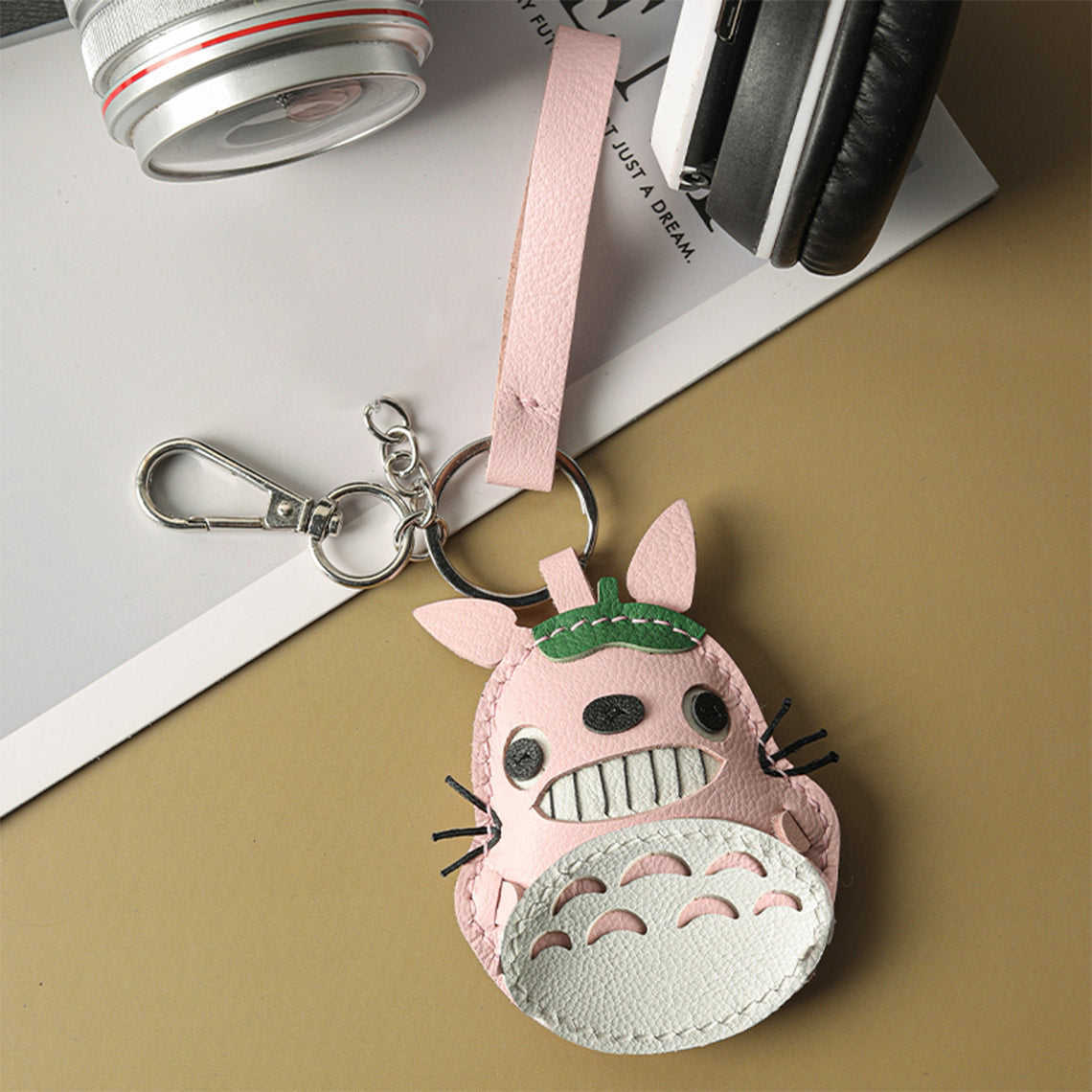 Goatskin Leather Cat Keychain DIY Kit – Hand Sewing Craft Project detail image 10