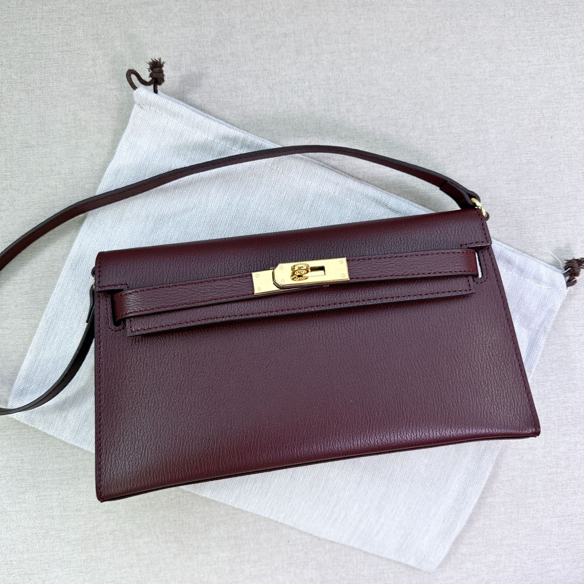 Elan Top Handle Hobo Bag with Detachable Shoulder Strap detail image 7