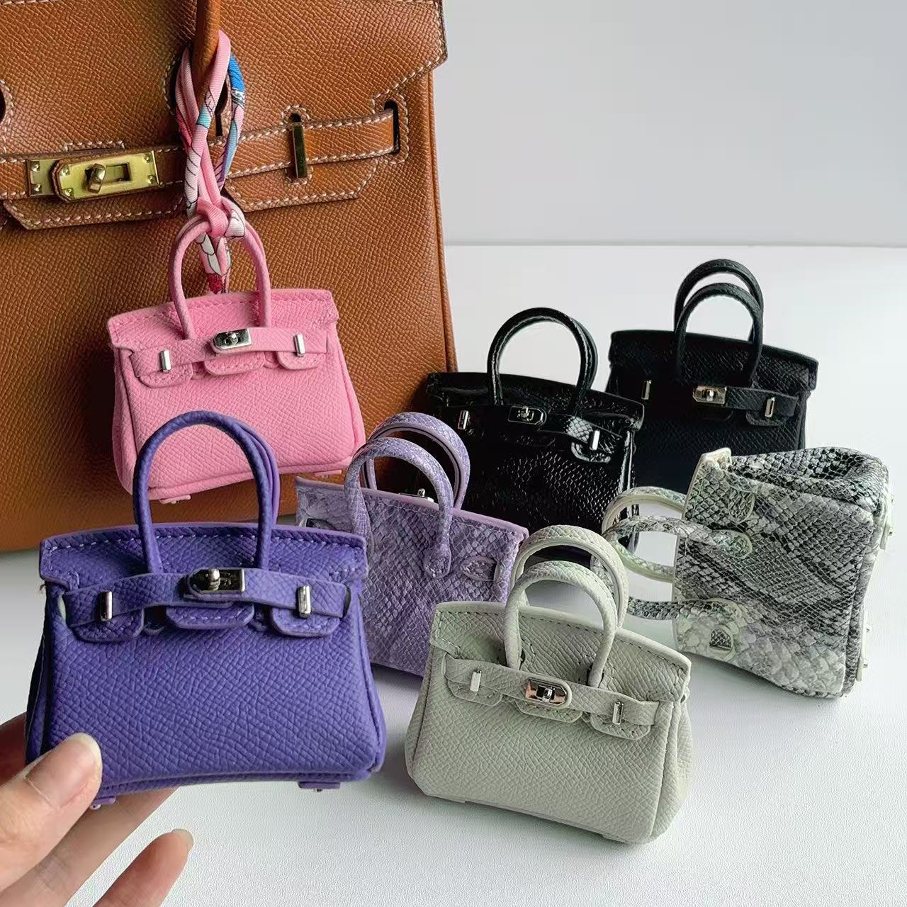 Mini Top Handle Bag Charm with Snakeskin Texture – PU Leather Keychain & Earphone Case detail image 1