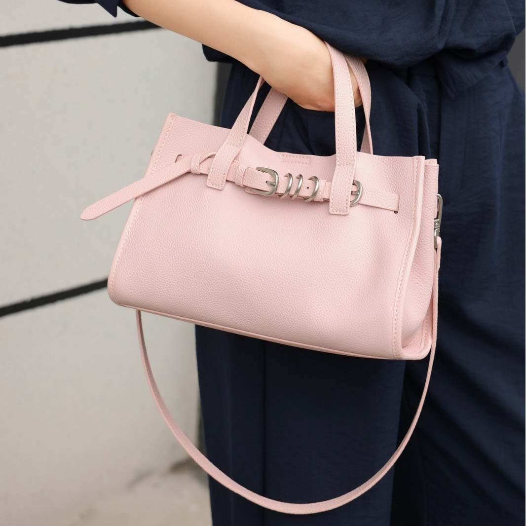 Pebbled Grain Leather Tote Bag with Crossbody Strap detail image 8