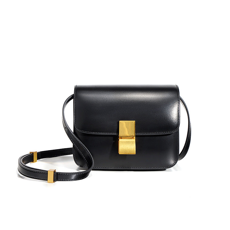 Classic Box Bag in Glossy Cowhide Leather – Small and Medium detail image 7