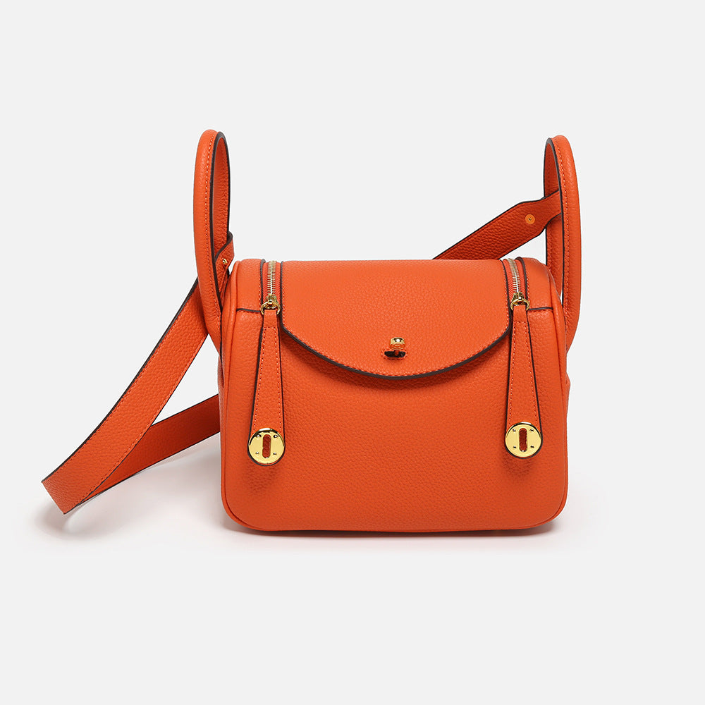 PU Leather Shoulder Bag with Golden Hardware – Three Sizes, Five Colors detail image 9