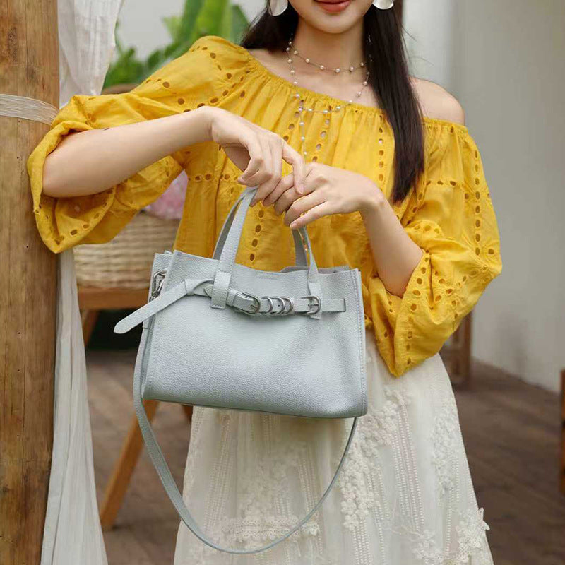 Pebbled Grain Leather Tote Bag with Crossbody Strap detail image 3