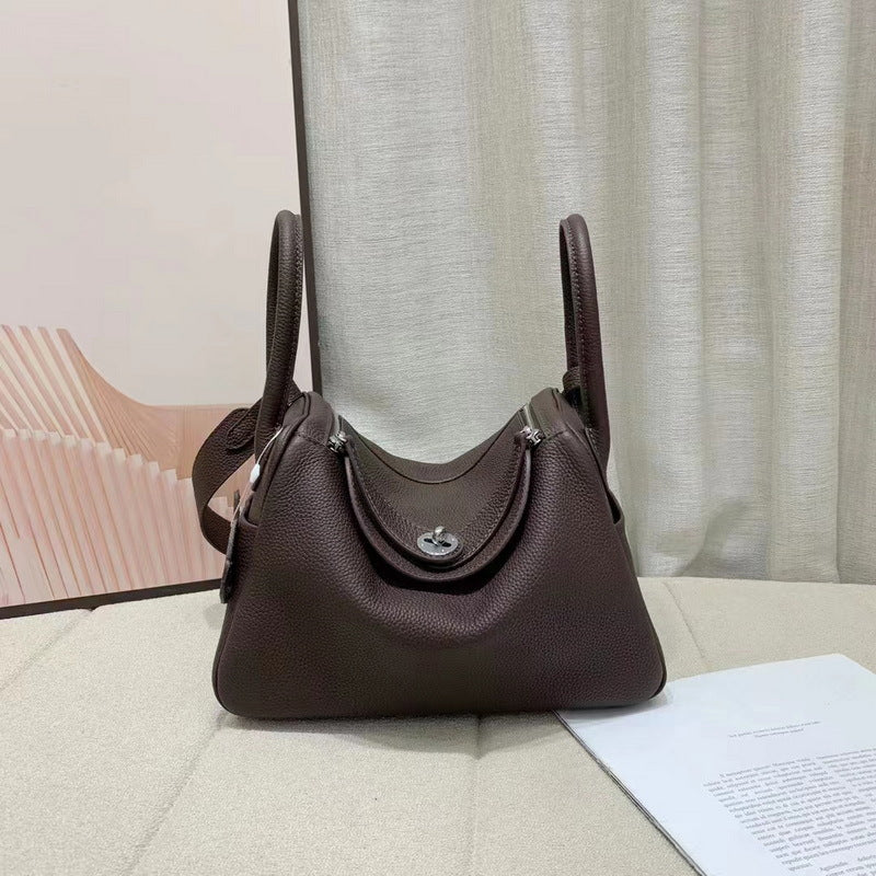 Pebbled Grain Leather Shoulder Bag for Women – Small and Medium Sizes detail image 10
