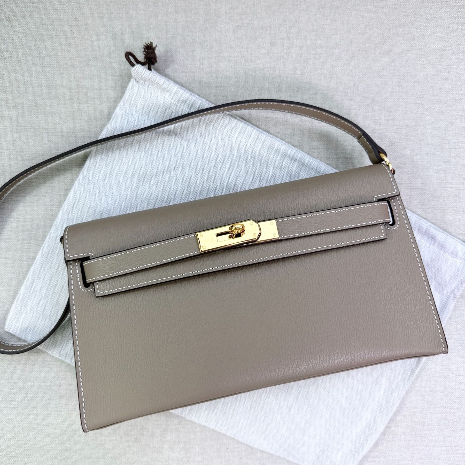 Elan Top Handle Hobo Bag with Detachable Shoulder Strap detail image 6