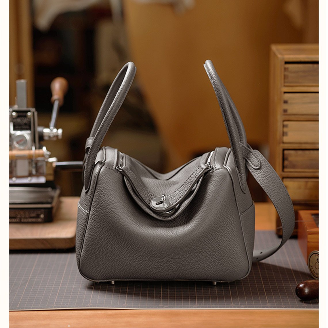 HandsewGift Top Grain Leather Shoulder Bag DIY Kit detail image 5