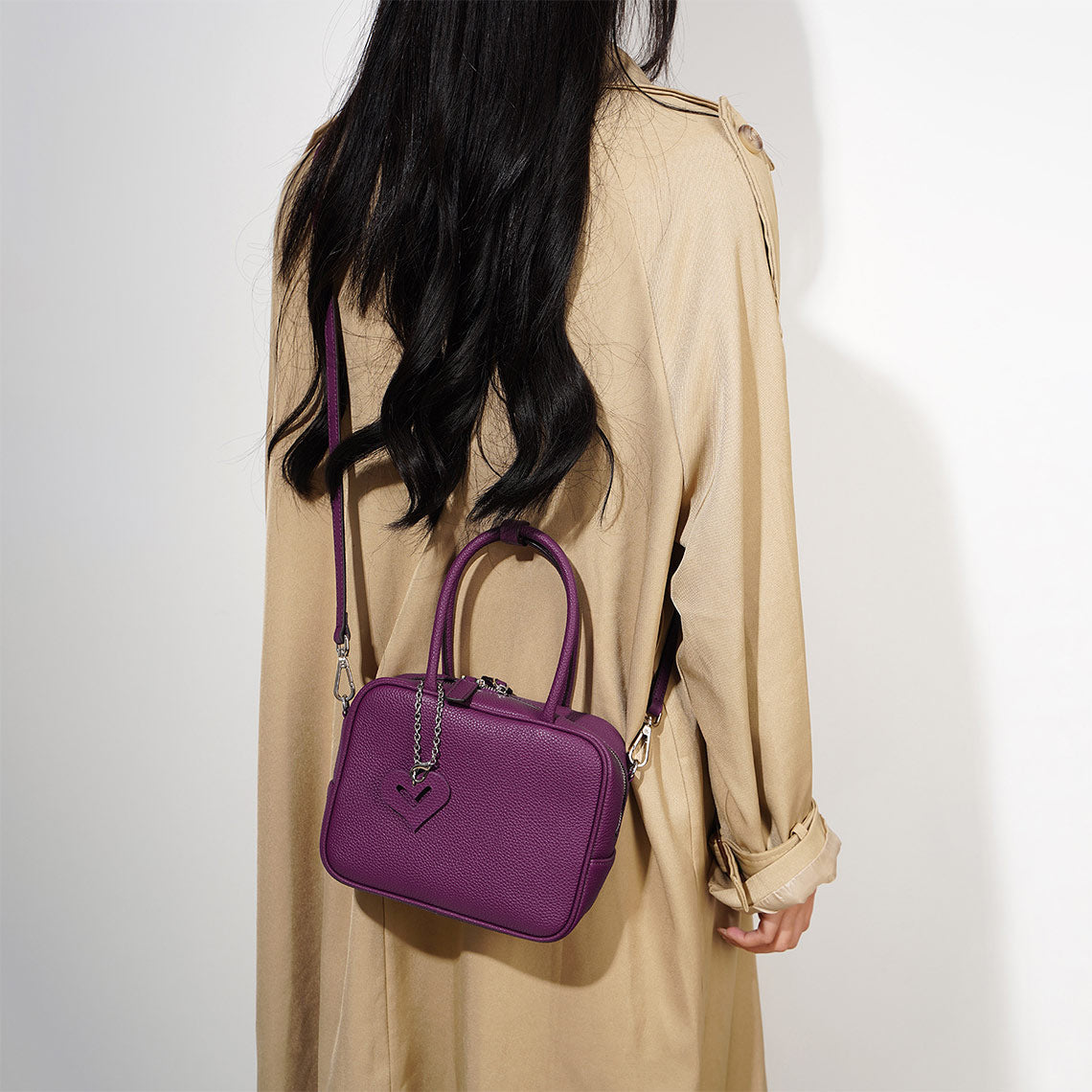 Top Grain Leather Square Bowling Handbag with Adjustable Strap detail image 6