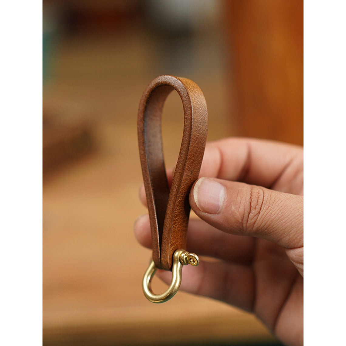 Heavy Duty Vegetable Tanned Leather Keyring with Brass Clip or Buckle detail image 2