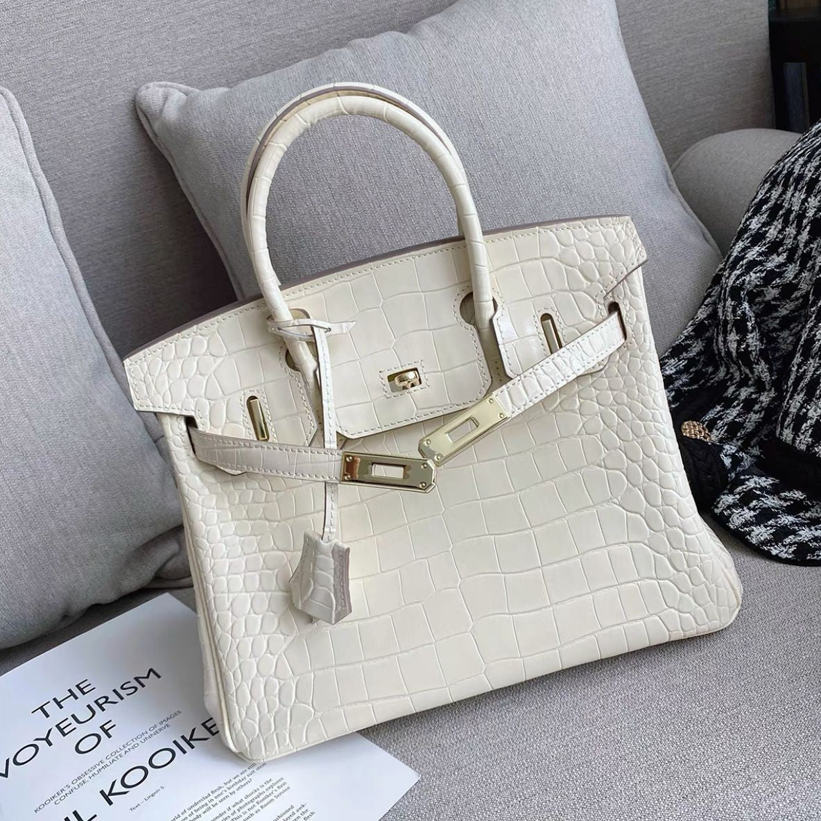 Top Handle Bag with Crocodile Pattern in Genuine Leather, Medium and Large Sizes detail image 2
