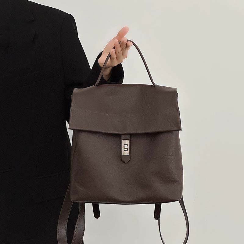 Vegetable-Tanned Cowhide Vintage Flap Backpack detail image 3