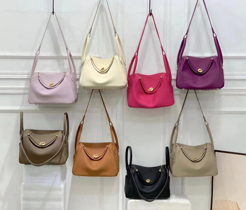Pebbled Grain Leather Shoulder Bag for Women – Small and Medium Sizes detail image 2