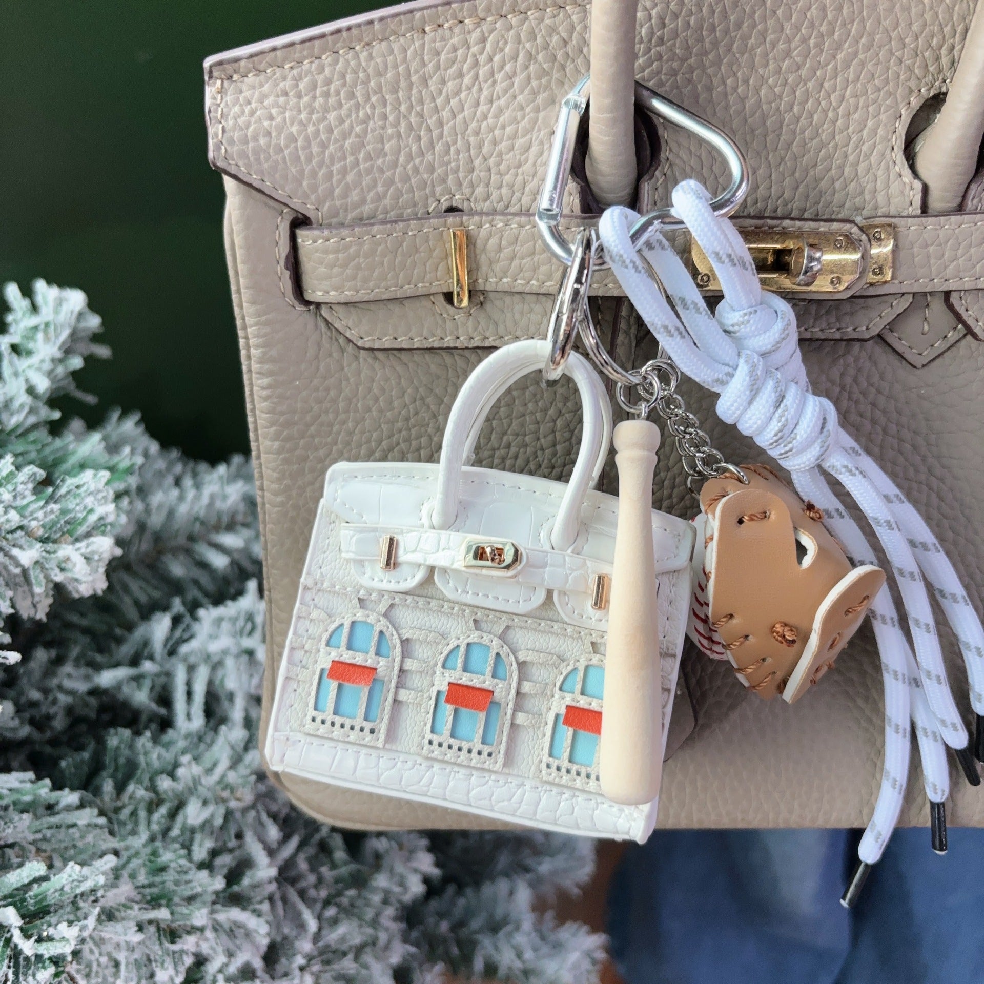 House-Shaped Mini Top Handle Bag Charm Keychain with Earphone Storage detail image 5