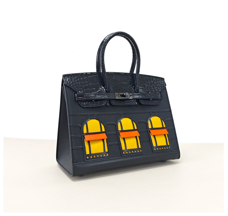 House-Shaped Top Handle Bag in Pebbled Grain Leather – Three Sizes detail image 14