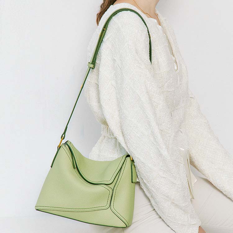 Geometric Dumpling Leather Crossbody Bag with Adjustable Strap detail image 1
