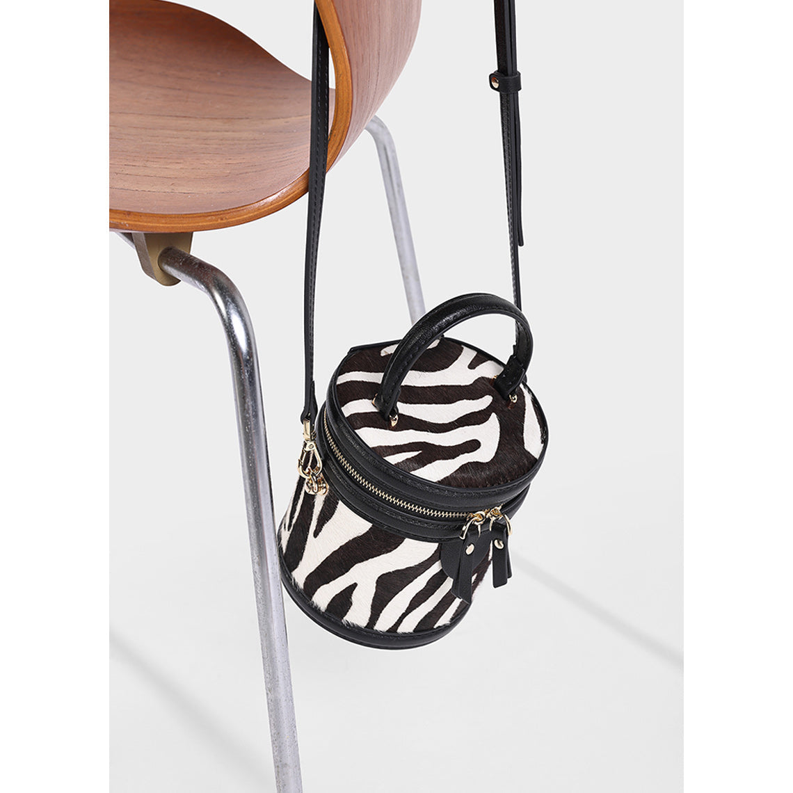 DIY Leather Bucket Bag Kit – Hand Sewn Top Grain Leather, Small & Large Sizes detail image 5